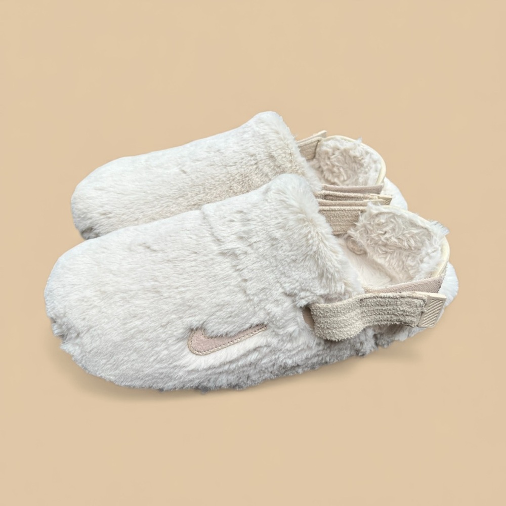 Nike Calm Mule SE Sanddrift Faux Fur Sandals Slip On Casual FZ3118-100- M10/W11
